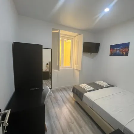 Beautiful In The Center Of * ליסבון