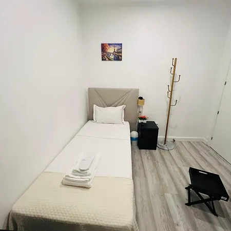 ゲストハウス Beautiful In The Center Of *