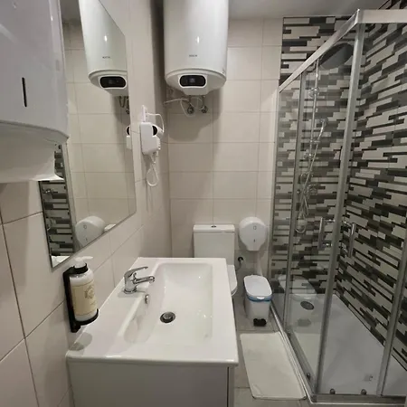 בית הארחה Beautiful In The Center Of *